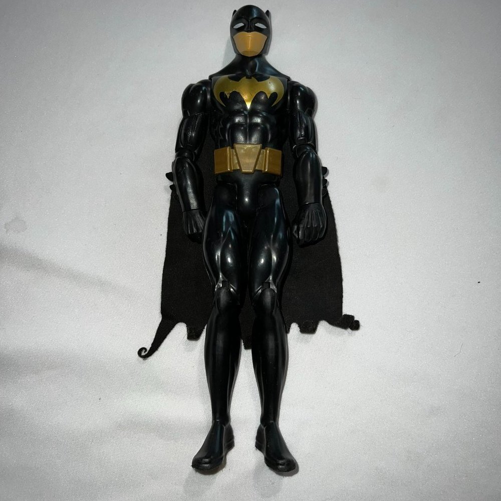 Mattel DC Comics 12" Inch Batman Action Figure Black Gold Belt - Picture 2 of 9